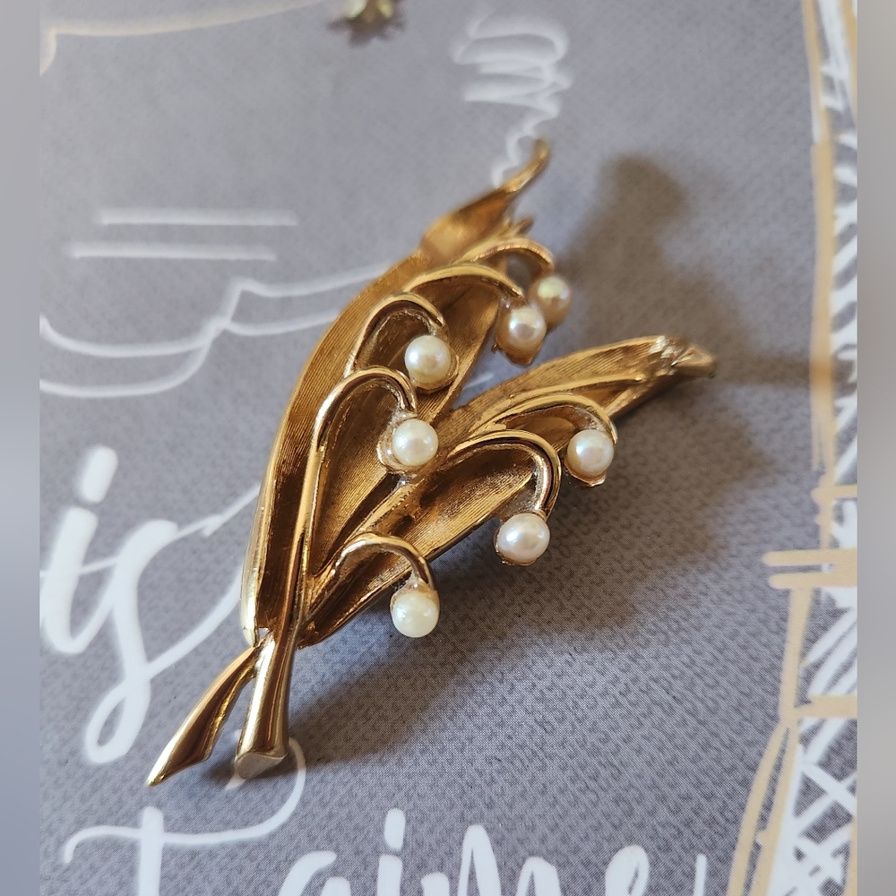 BOUCHER  Lilly Of The Vally Brooch